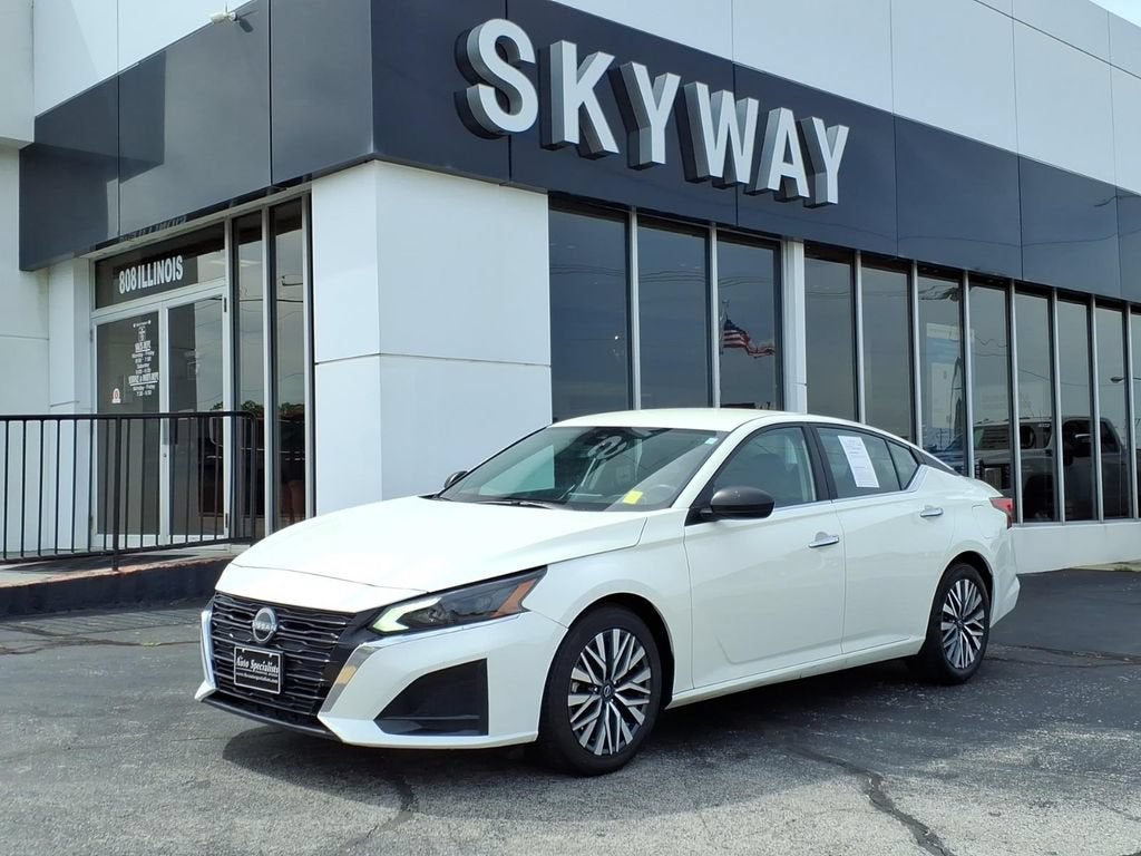 2025 Nissan Altima SV FWD in White — front three-quarter view